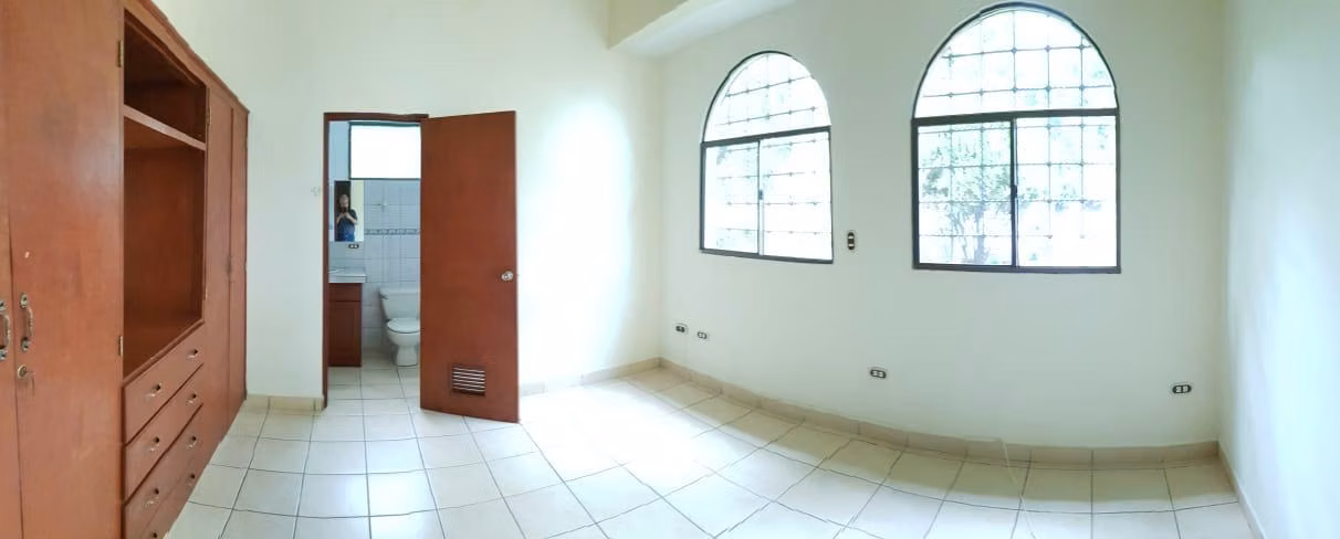 FP - CASA EN VENTA EN LAS CUMBRES