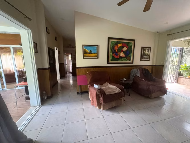 Vendo bonita casa en Las Colinas. LR