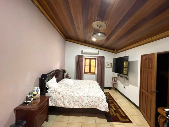 ZC- VENDO CASA EN CAMPO BELLO - Imagen 7