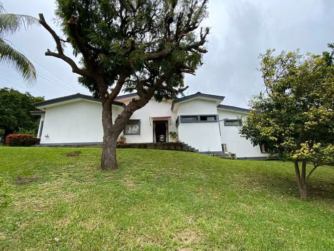 Venta de casa en Las Colinas