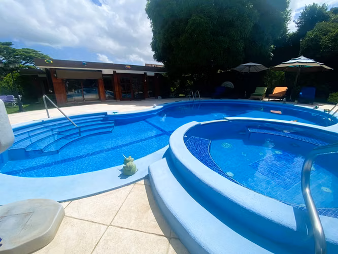 Venta de casa en Las Colinas