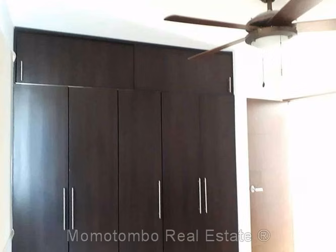 Venta de casa en Las Colinas