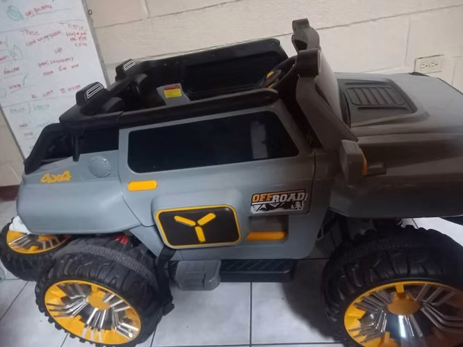 Carro eléctrico hasta para niños de 9 o 10 años