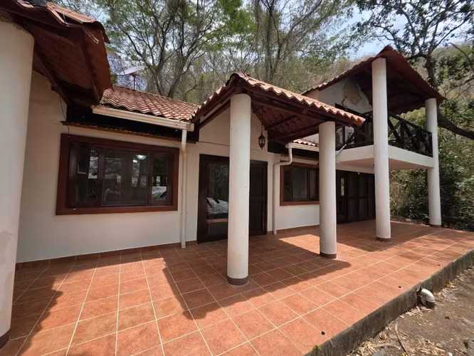  Propiedad Residencial con Vista a la Laguna de Apoyo