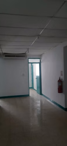 NO-Vendo casa en Reparto Largaespada - Imagen 3