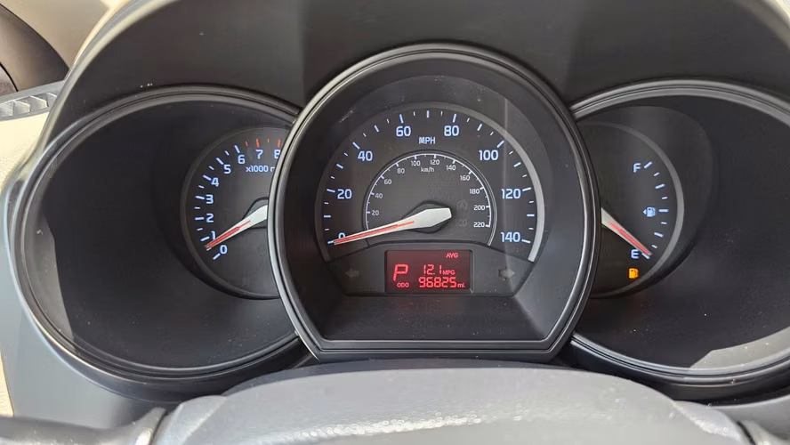KIA RIO 2012 HB AT