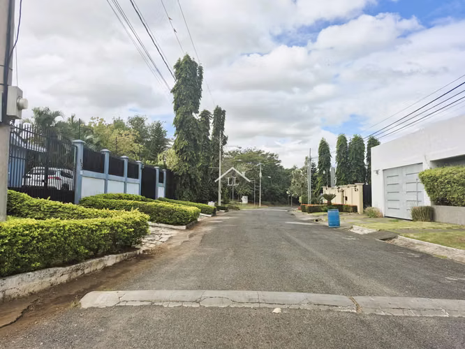 LL - Se Vende Terreno en Colinas de Santa Cruz - Imagen 16