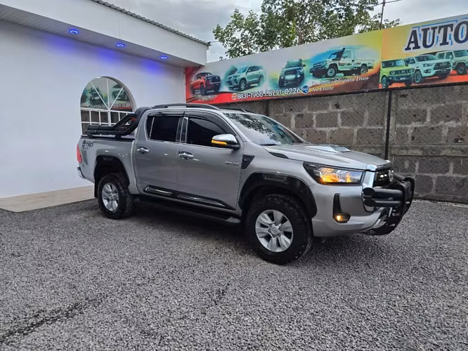VENDO LINDA TOYOTA HILUX REVO SRV 3.0 FULL 2016