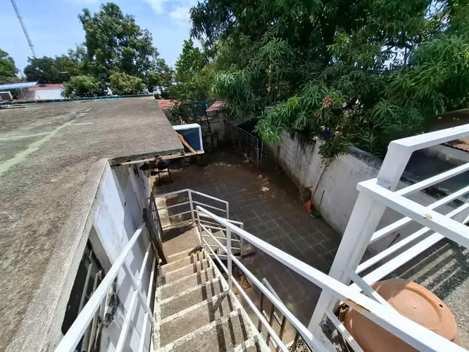 Venta, Casa de 2 Plantas en Altamira