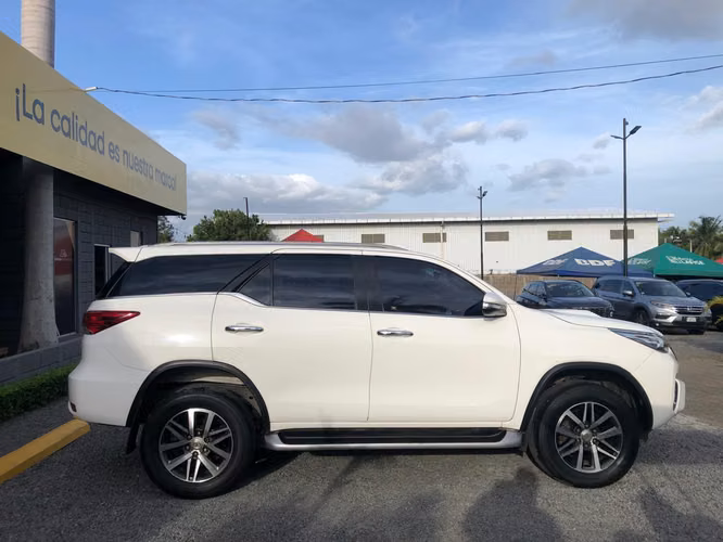 Toyota Fortuner 2017