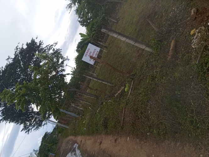 Venta de terreno en Granada