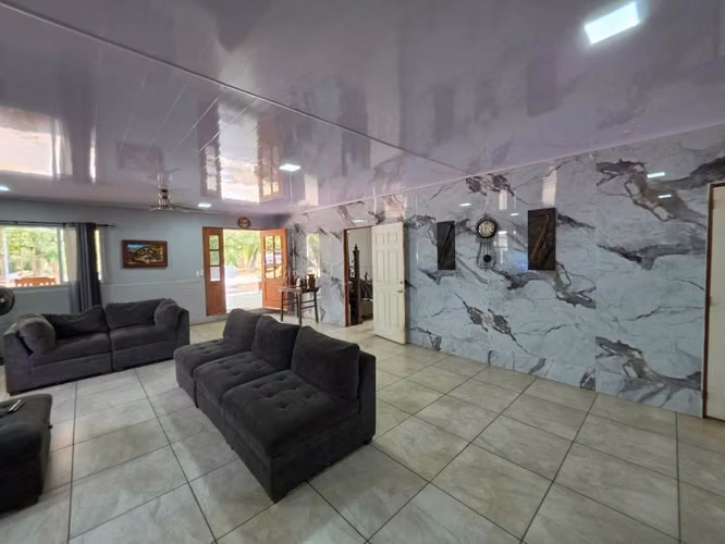 Casa estilo quinta en km 48 carretera Diriomo-Granada