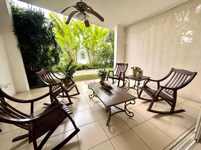 Hermosa Casa Esquinera en Venta – Portales de Coimbra