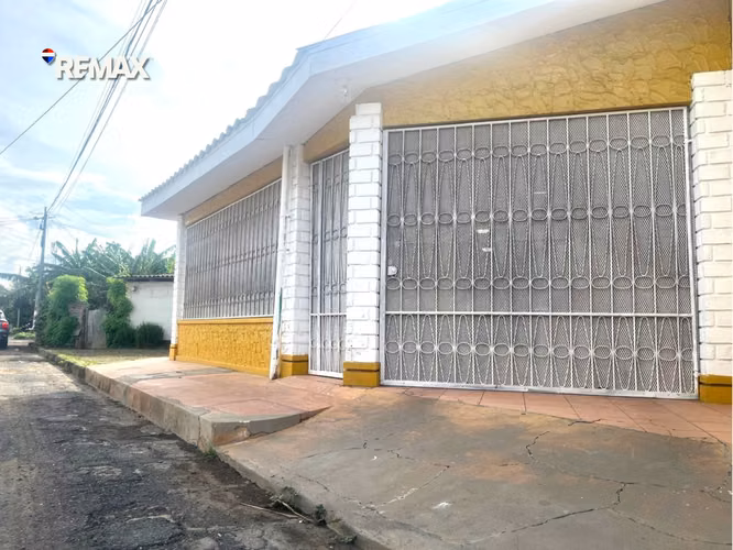 Amplia Casa en el Corazón de Jinotepe