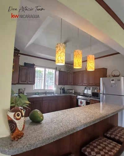 ¡En venta! Amplia casa dentro de residencial en Diriamba, Carazo.