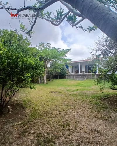¡En venta! Amplia casa dentro de residencial en Diriamba, Carazo.