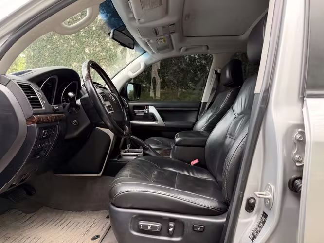 TOYOTA LAND CRUISER VX