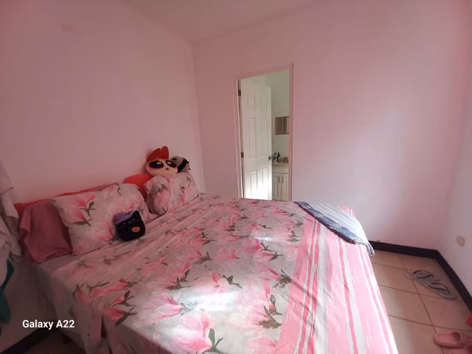 MN-Casa Esquinera con Excelente Distribución y Seguridad - Imagen 9