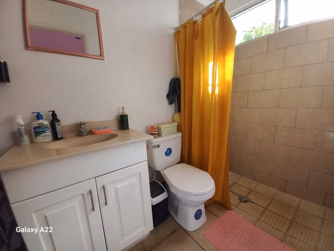 MN-Casa Esquinera con Excelente Distribución y Seguridad - Imagen 11