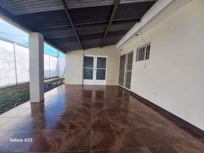 MN-Casa Esquinera con Excelente Distribución y Seguridad - Imagen 14