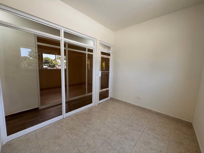 KW - Venta, local para oficinas en Bolonia - Imagen 3