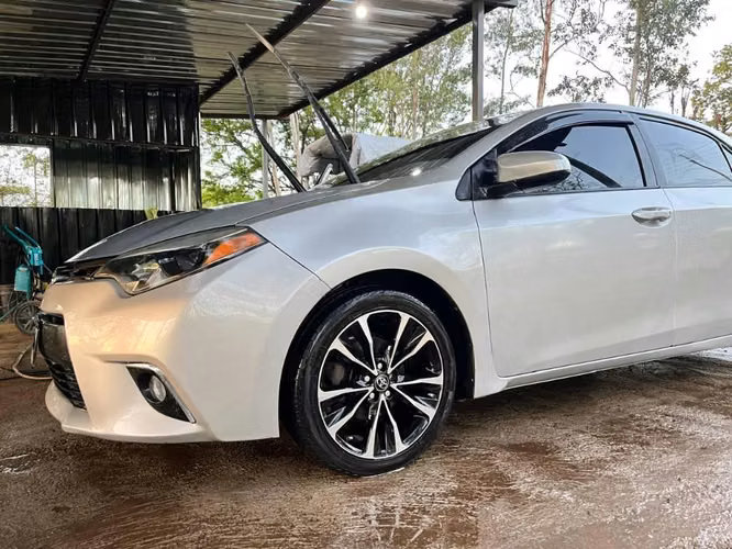 Toyota corolla 2015