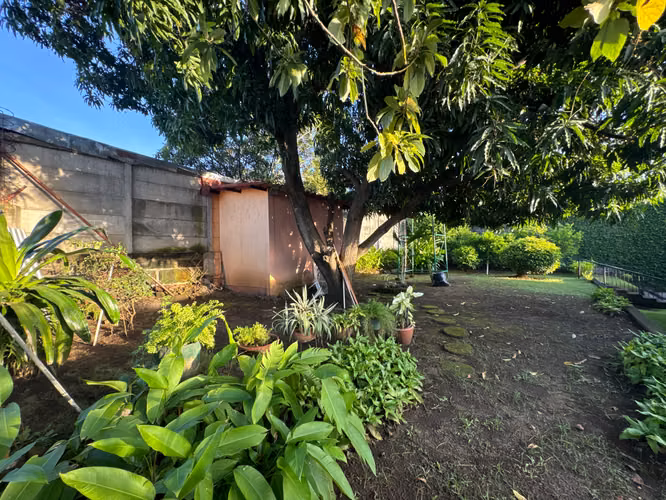 Venta de Casa en Villa Fontana con Apartamento Independiente - Imagen 3