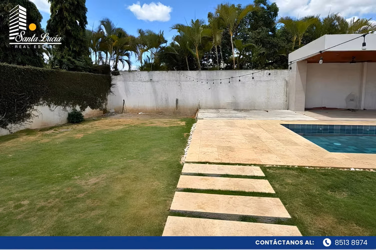 Moderna casa en venta en Las Colinas-LL 