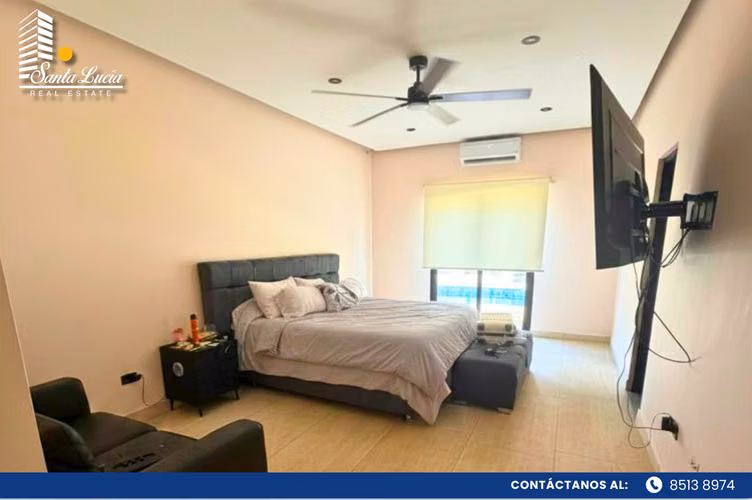 Moderna casa en venta en Las Colinas-LL 