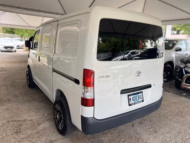 Panel Toyota Lite Ace año 2024 - Imagen 8