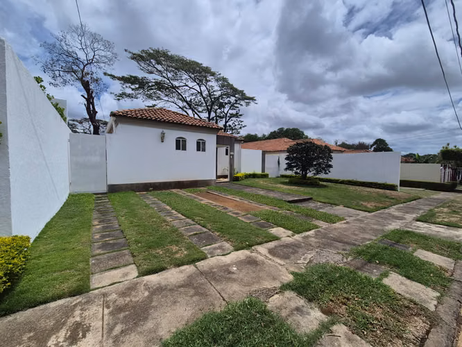 Vendo amplia casa en Km 16 Carretera Masaya. LR - Imagen 9