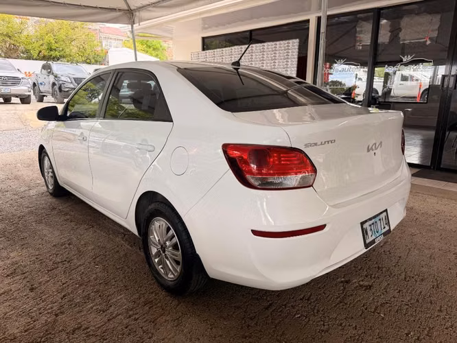 Kia Soluto año 2023 Nacional Automático - Imagen 6