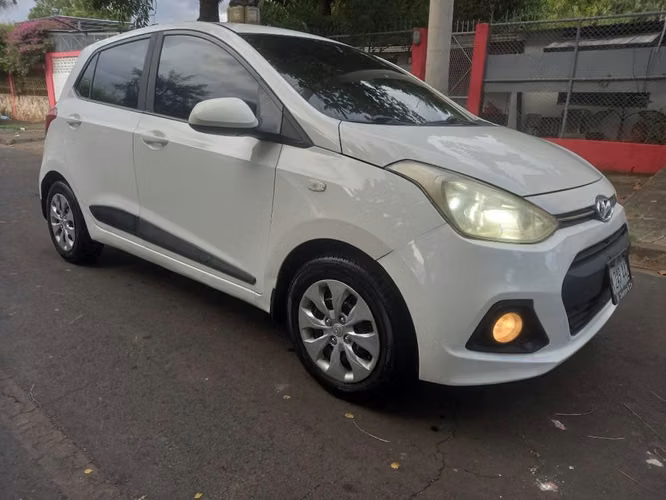 Hyundai Grand i 10 2016 - Imagen 2