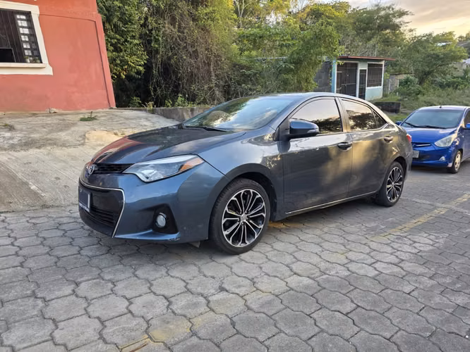 Vendo Toyota Corolla Sport  SIN DETALLES OCULTOS