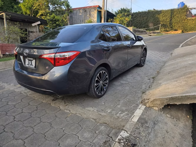 Vendo Toyota Corolla Sport  SIN DETALLES OCULTOS