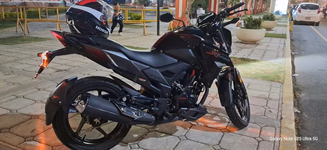 Honda XBlade 2025 - Imagen 7