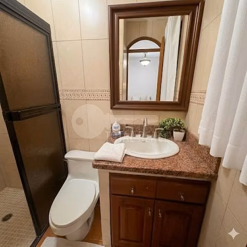 Hermosa Casa en venta o alquiler en Villa Fontana Sur, Managua