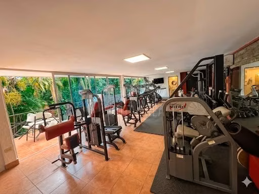 Hermosa Casa en venta o alquiler en Villa Fontana Sur, Managua