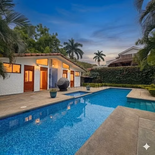 Hermosa Casa en venta o alquiler en Villa Fontana Sur, Managua