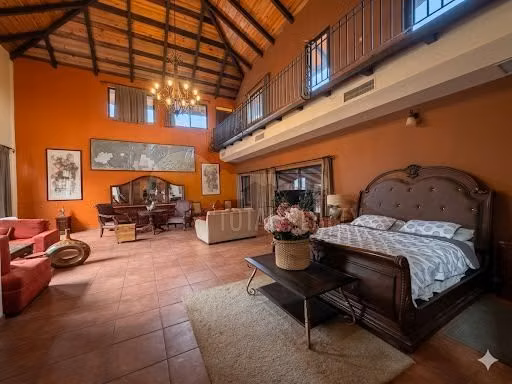 Hermosa Casa en venta o alquiler en Villa Fontana Sur, Managua