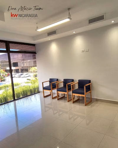 ¡En venta! Oficina en complejo corporativo ubicada en Ofiplaza El Retiro, Managua. - Imagen 4