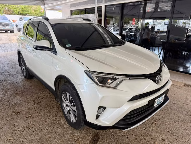 TOYOTA RAV4 AÑO 2018