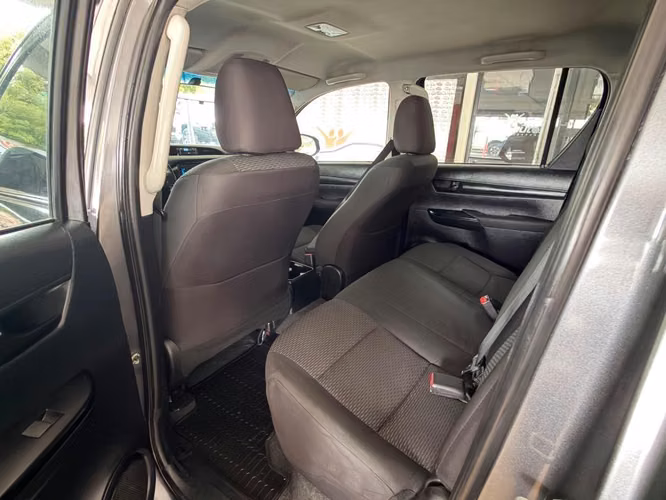 Toyota Hilux año 2023 - Imagen 5