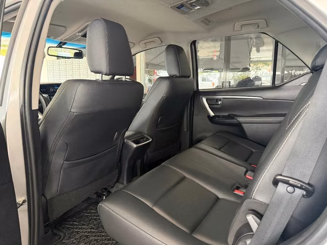 Toyota Fortuner SRV año 2023 - Imagen 6