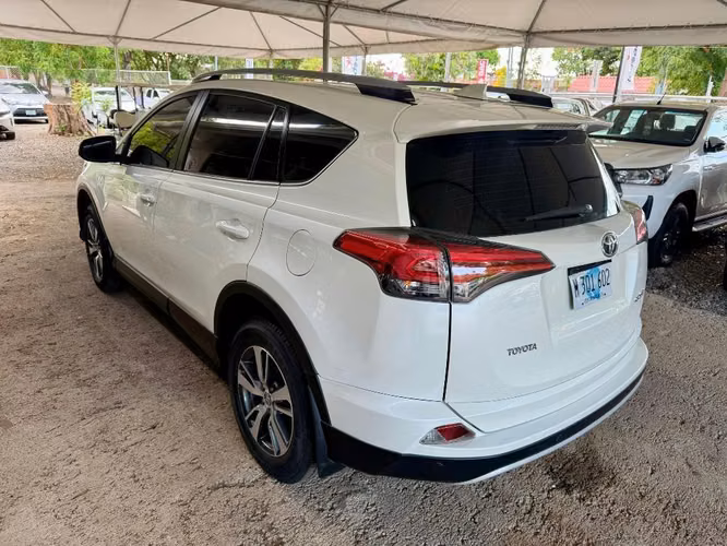 Toyota Rav4 año 2018 - Imagen 3