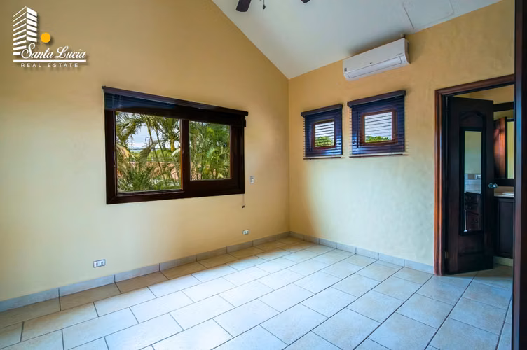 Exclusiva residencia en venta o renta en Estancia de Santo Domingo-LL 