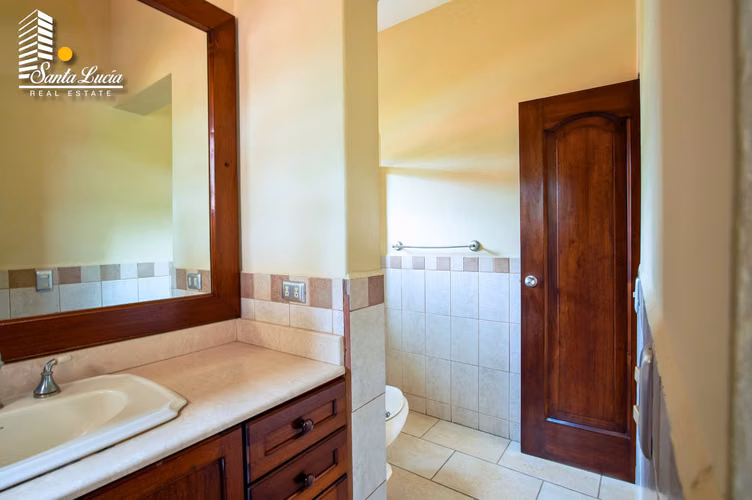 Exclusiva residencia en venta o renta en Estancia de Santo Domingo-LL 
