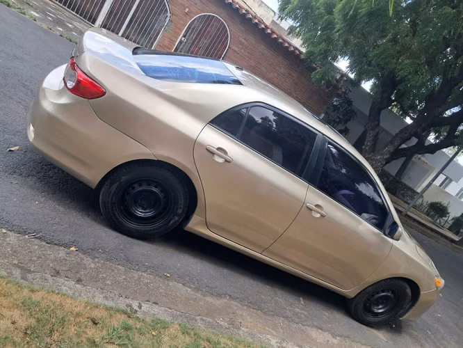 Vendo Toyota Corolla 2011.