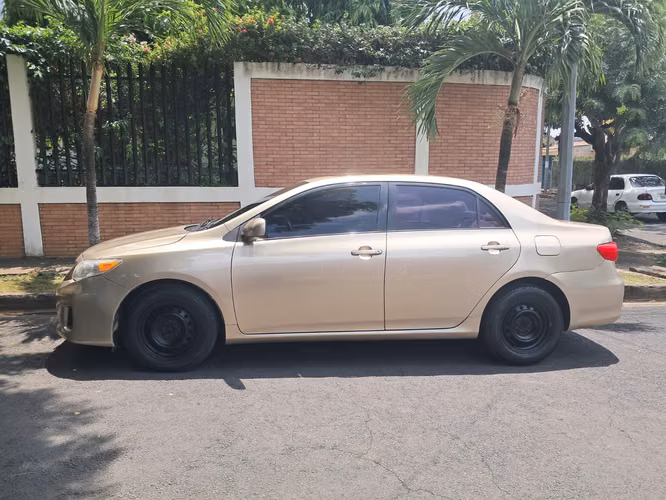 Vendo Toyota Corolla 2011. - Imagen 4