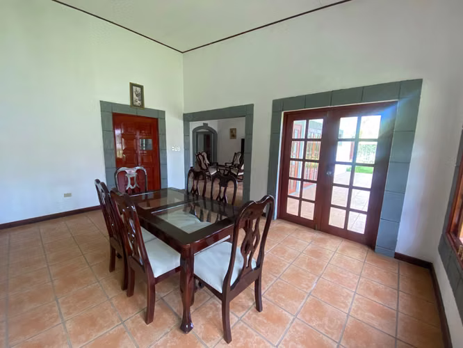 Casa de 4 habitaciones en condominio de alta plusvalia. - Imagen 3